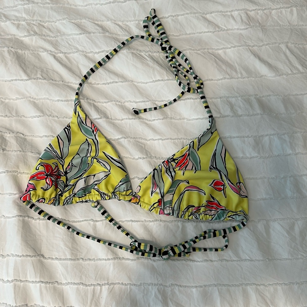Piha reversible bikini top in US 6